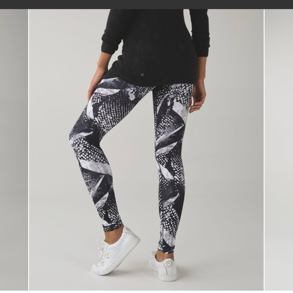 Lululemon Wunder Under Pant I|| *Full-On Luon Static Mist White Black Size 4 - Picture 11 of 16